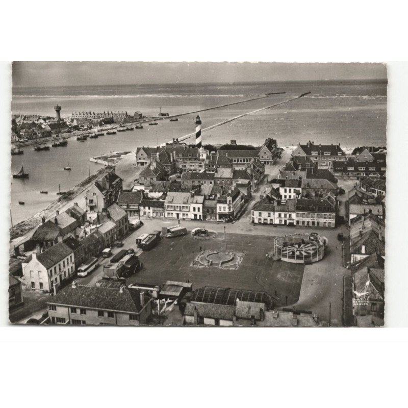PETIT-FORT-PHILIPPE: vue panoramique la place calmette vue aérienne 10X15 - très bon état