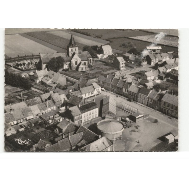 PITGAM: l'église, la place, vue aérienne 10X15 - très bon état