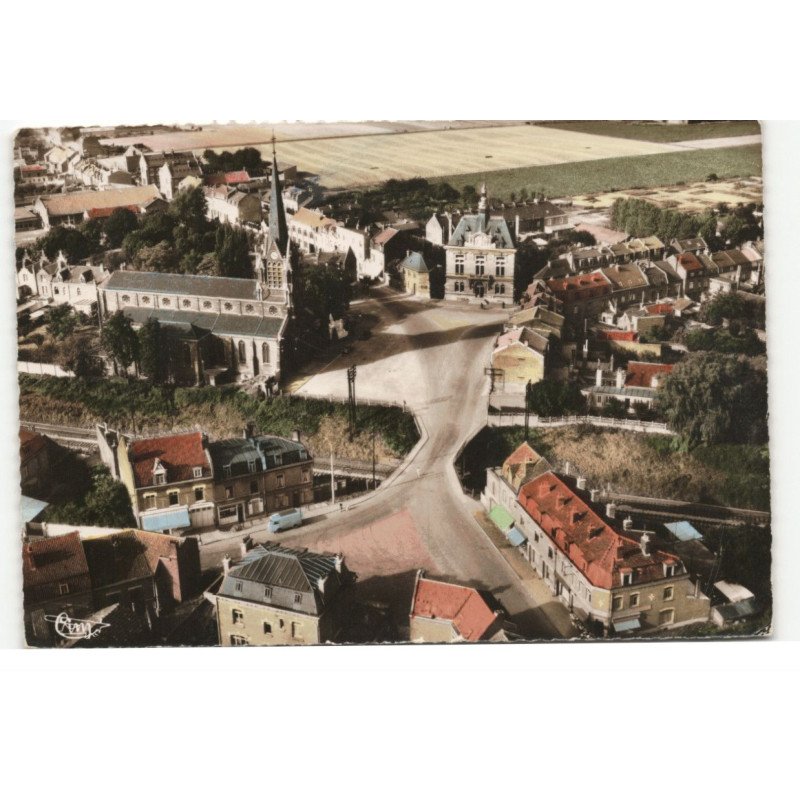 PERENCHIES: grand' place hôtel de ville église saint-leger vue aérienne 10X15 - très bon état