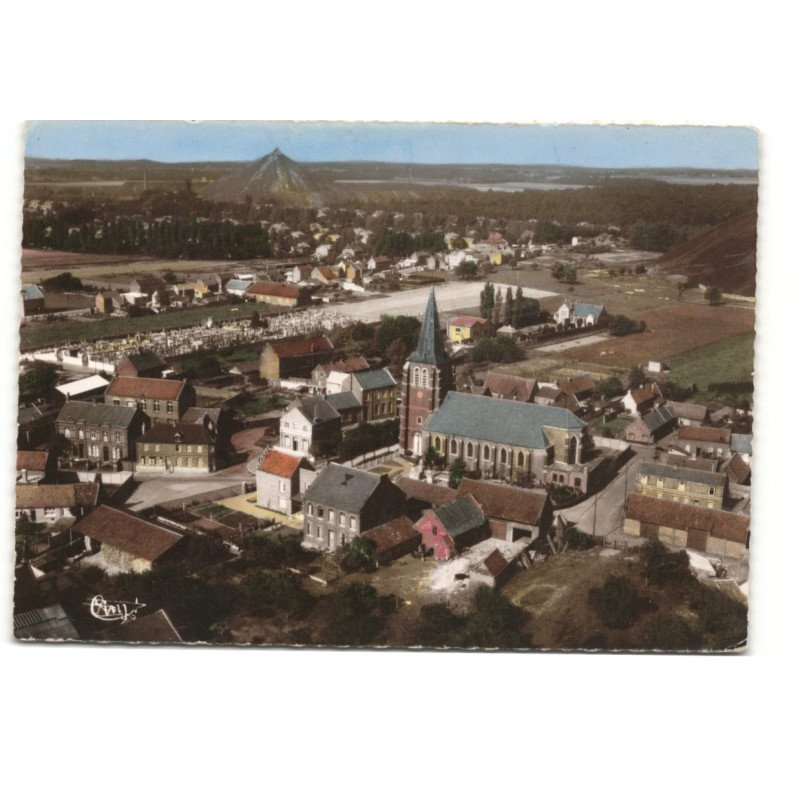 OSTRICOURT:: l'église saint-vaast vue aérienne 10X15 - très bon état