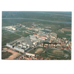 SPORTS: stade, rochefort, la base aérienne - très bon état