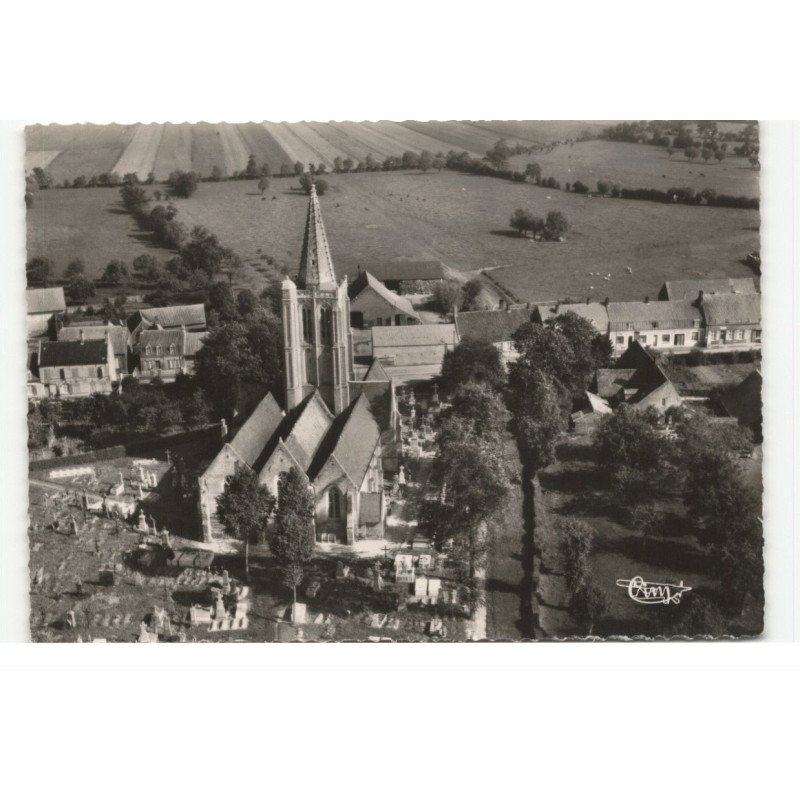 MILLAM: l'église vue aérienne 10X15 - très bon état