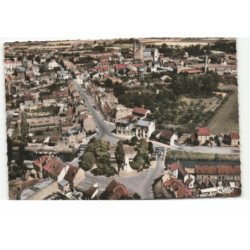 MERVILLE: vue générale, le monument aux morts vue aérienne 10X15 - très bon état