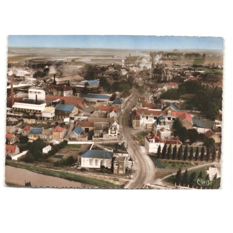 MASNIERES: route nationale, vue générale vue aérienne 10X15 - très bon état