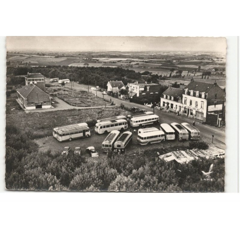 environs MONT-NOIR-BOESCHEPE: les hôtels vue aérienne 10X15 - très bon état