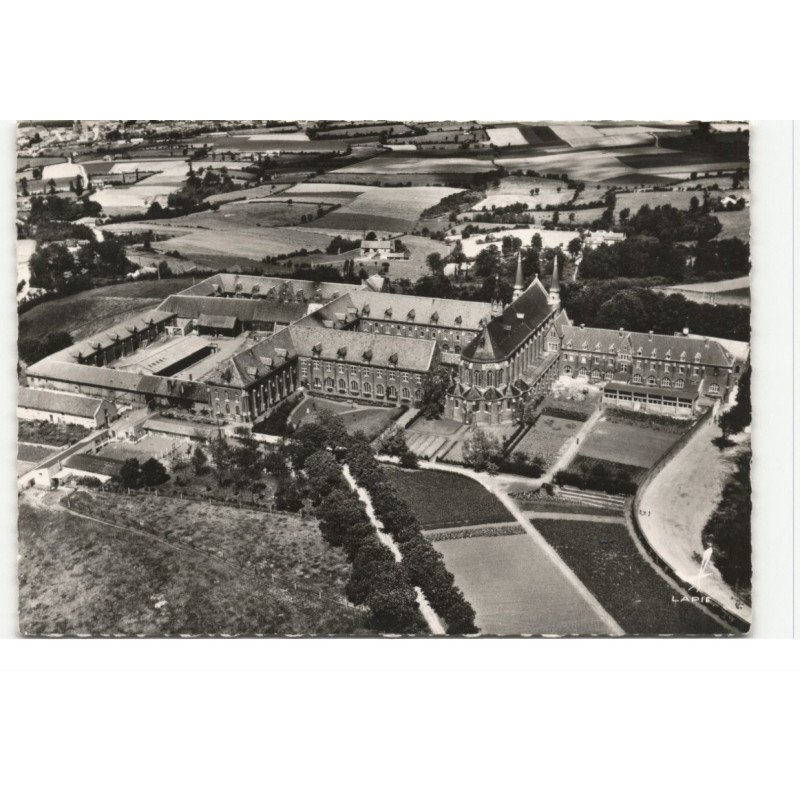 MONT-des-CATS: abbaye sainte-marie du mont, ordre de citeaux vue aérienne 10X15 - très bon état