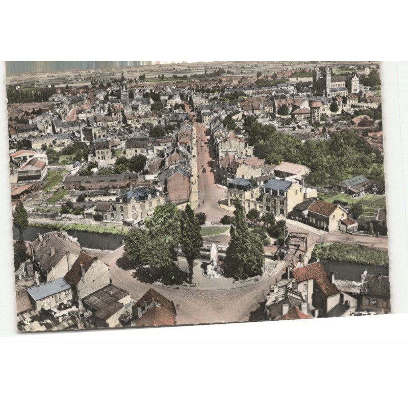 MERVILLE: vue générale, le monument aux morts vue aérienne 10X15 - très bon état