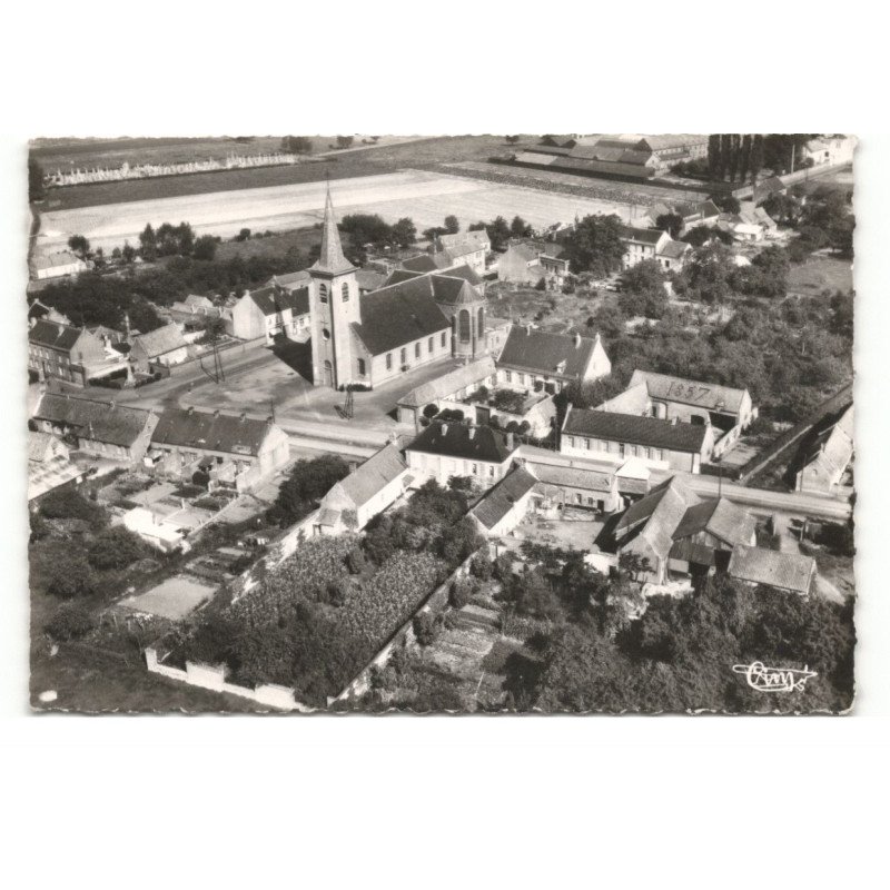 LECELLES: place de l'église vue aérienne 10X15 - très bon état