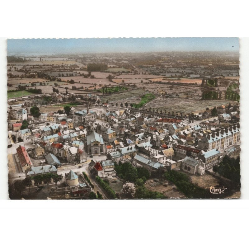 LANDRECIES: vue aérienne 10X15 - très bon état