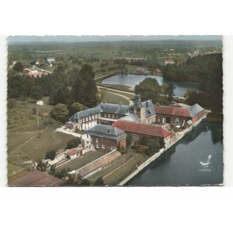 LIESSIES: le château de la motte et les étangs vue aérienne 10X15 - très bon état