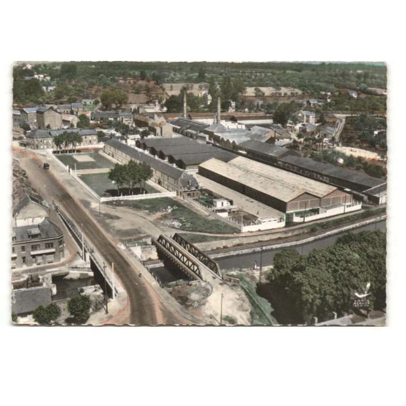 LANDRECIES: le pont du canal et la ville basse vue aérienne 10X15 - très bon état