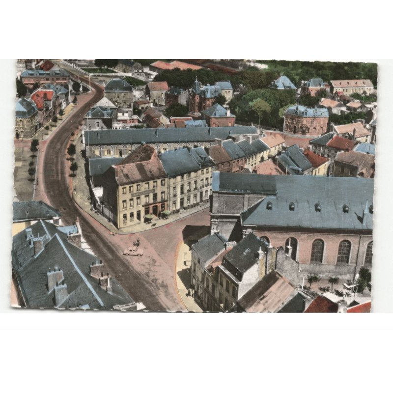 LANDRECIES: avenue foch vue aérienne 10X15 - très bon état