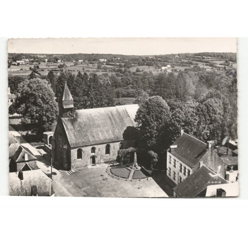 LIESSIES: l'église vue aérienne 10X15 - très bon état