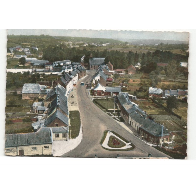 LIESSIES: rue du maréchal foch vue aérienne 10X15 - très bon état