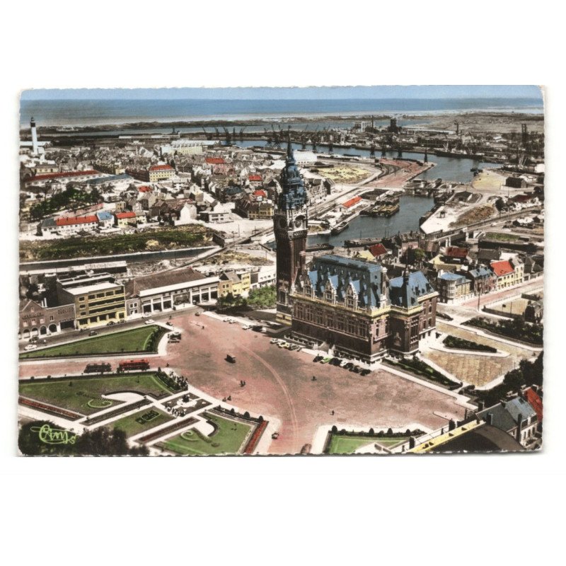 CALAIS: l'hôtel de ville, vue aérienne 10X15 - très bon état