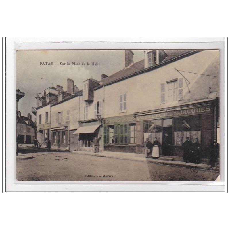PATAY : sur la place de la halle - tres bon etat