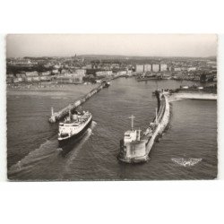 BOULOGNE-sur-MER: l'entrée du port et les jetées vue aérienne 10X15 - très bon état