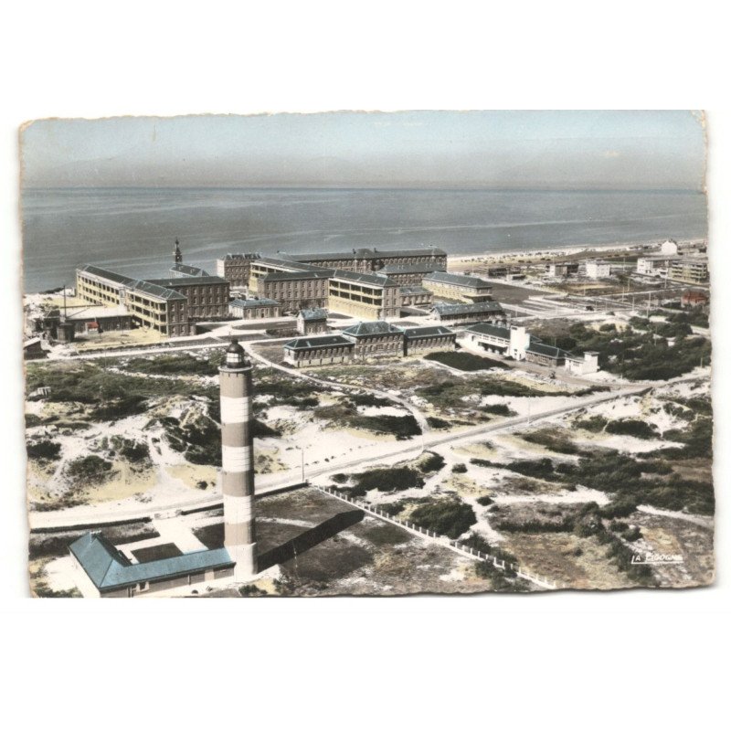 BERCK-PLAGE: le phare et l'hôpital maritime vue aérienne 10X15 - très bon état