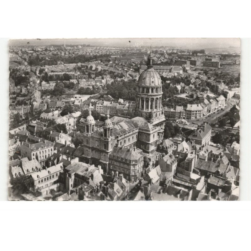 BOULOGNE-sur-MER: la cathédrale vue aérienne 10X15 - très bon état