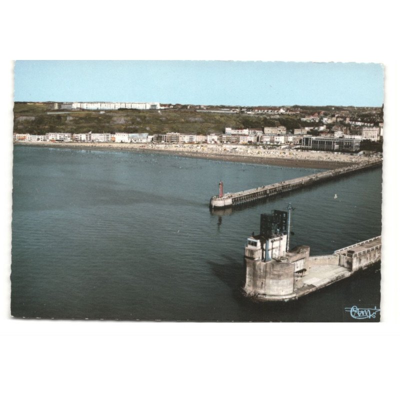 BOULOGNE-sur-MER: entrée du port, la plage vue aérienne 10X15 - très bon état