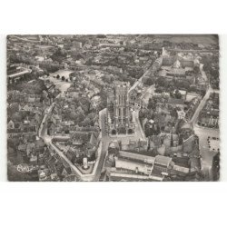 BETHUNE: l'église vue aérienne 10X15  - très bon état