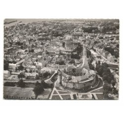 BOULOGNE-sur-MER: le château et la cathédrale vue aérienne 10X15  - très bon état
