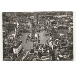 BETHUNE: beffroi et place vue aérienne 10X15  - très bon état