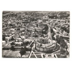 BOULOGNE-sur-MER: le château et la cathédrale vue aérienne 10X15  - très bon état
