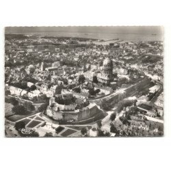 BOULOGNE-sur-MER: le château, la cathédrale vue aérienne 10X15  - très bon état