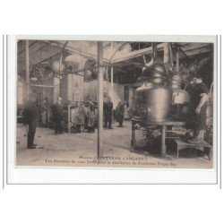 Maison Cointreau d'ANGERS - Les Alambics de 1000 litres pour la distillation du Cointreau Triple sec - très bon ét