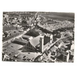 LE PORTEL: place de l'église vue aérienne 10X15  - très bon état