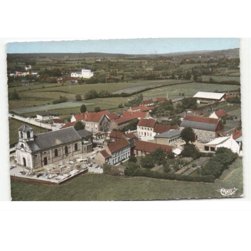 MOULLE: l'église vue aérienne 10X15 - très bon état