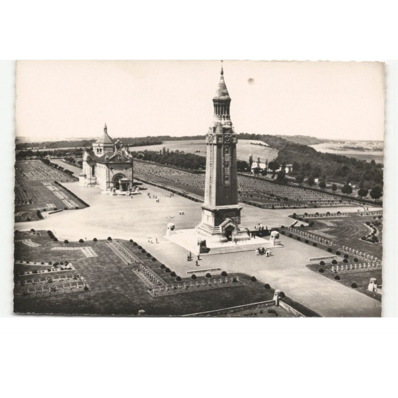 NOTRE-DAME-de-LORETTE: le cimetière nationale vue aérienne 10X15 - très bon état