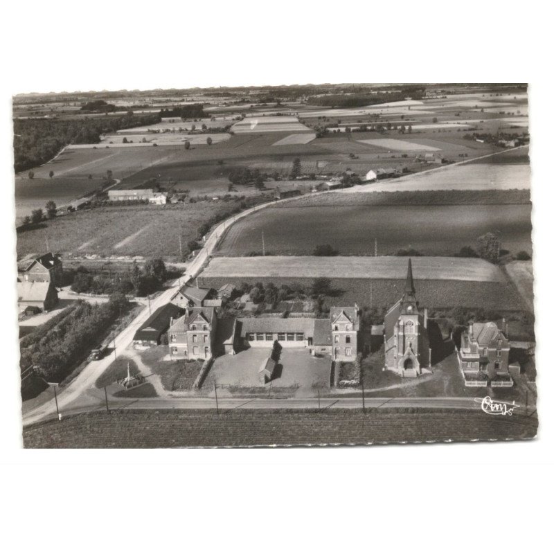 LORGIES-CHEF-LIEU: l'église vue aérienne 10X15 - très bon état