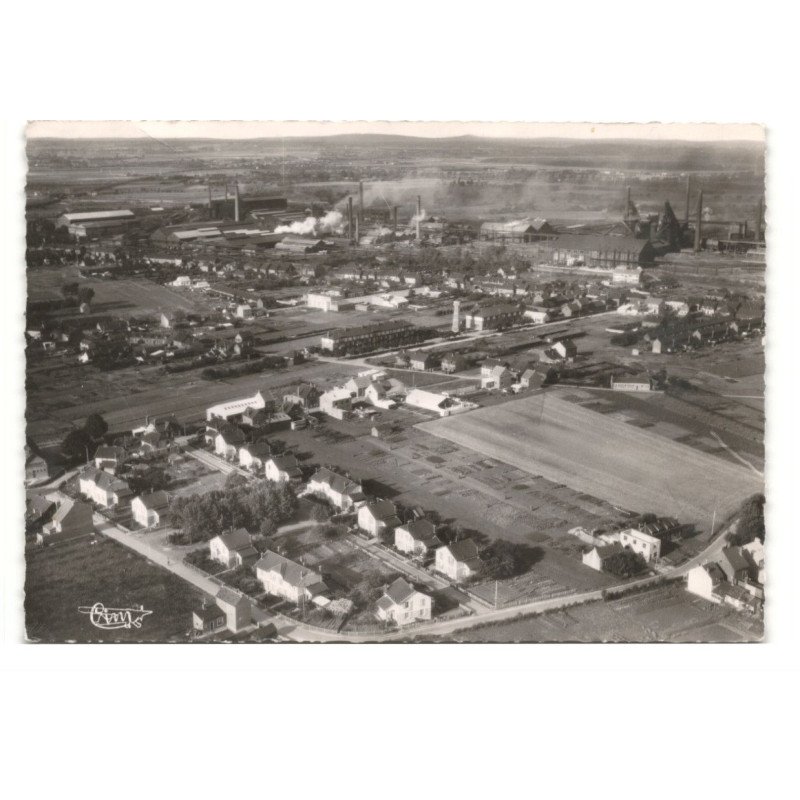 ISBERGUES: vue générale vue aérienne 10X15 - très bon état
