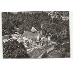 HUCQUELIERS: l'église vue aérienne 10X15 - très bon état