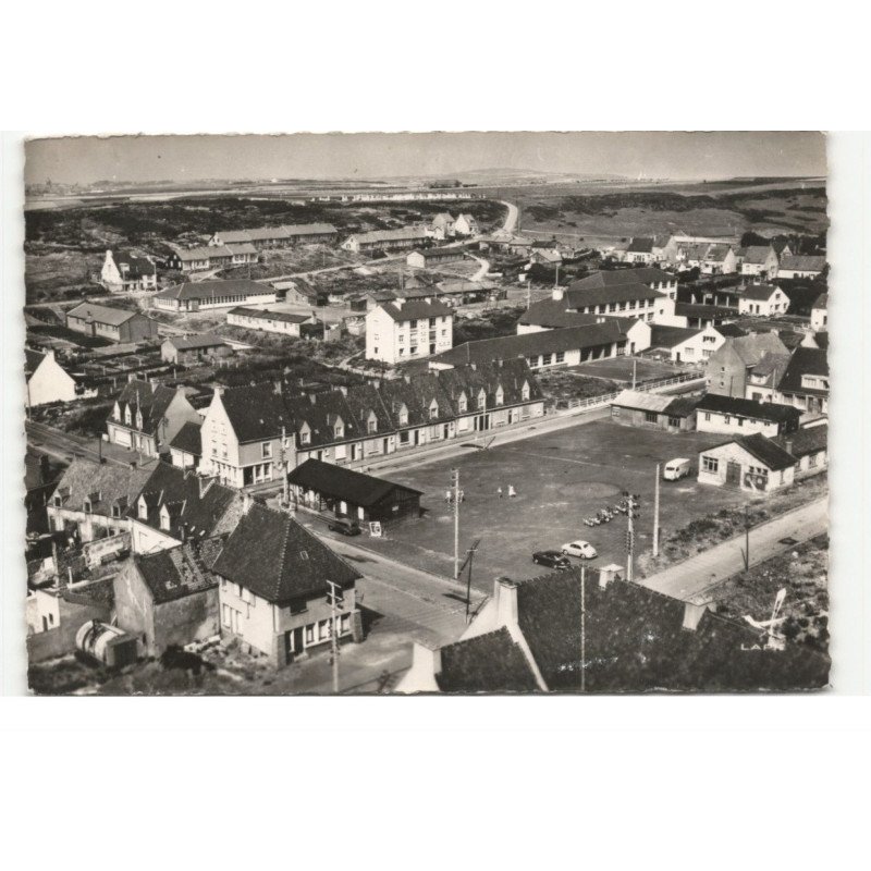 EQUIHEN: la grand' place vue aérienne 10X15 - très bon état