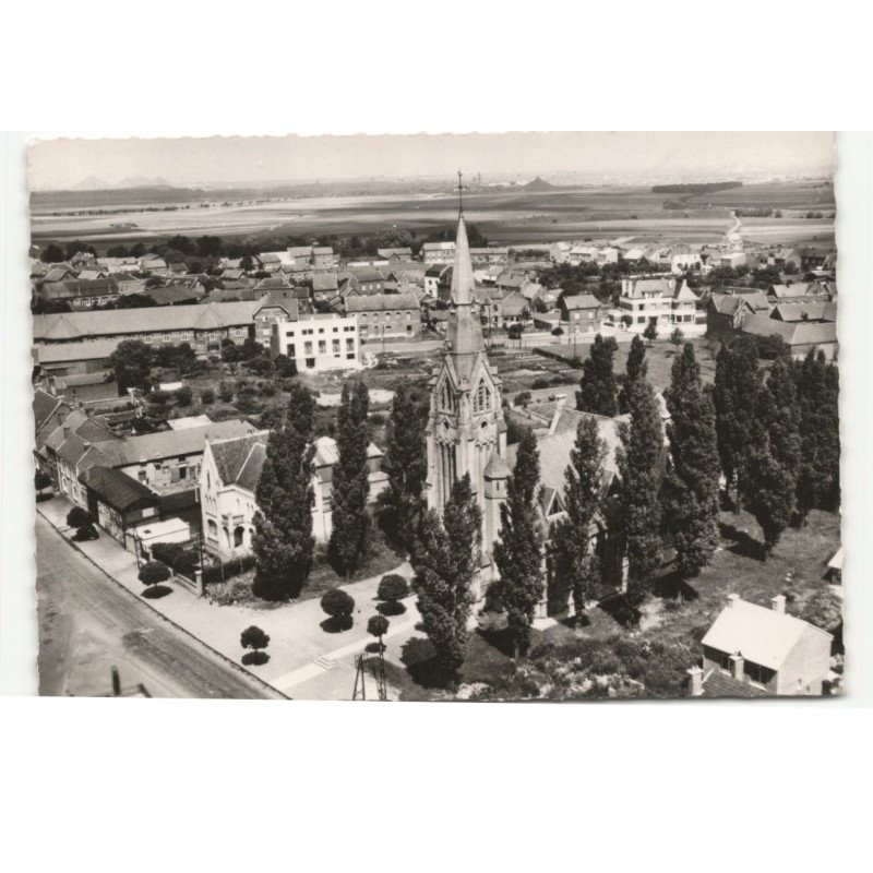 VIMY: l'église vue aérienne 10X15 - très bon état