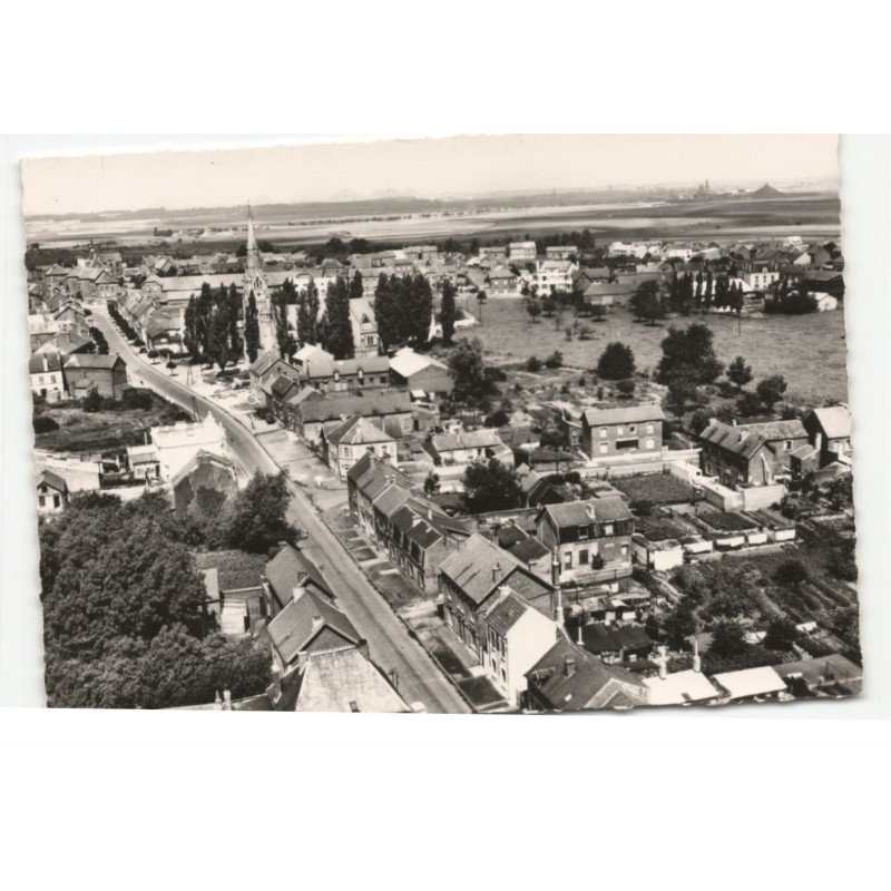 VIMY: rue de l'église, rue rouget de l'isle vue aérienne 10X15 - très bon état