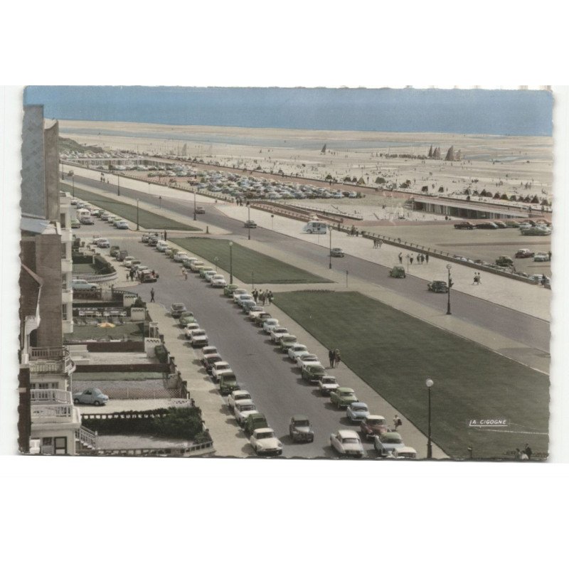 LE TOUQUET: la nouvelle digue et la plage vue aérienne 10X15 - très bon état