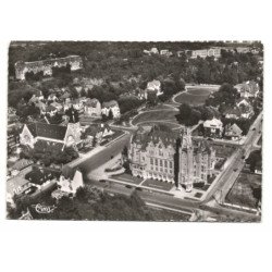 LE TOUQUET-paris-plage: l'hôtel de ville et l'église vue aérienne 10X15 - très bon état