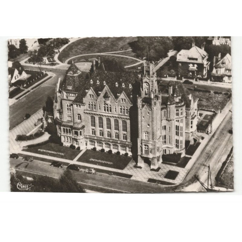 LE TOUQUET-PARIS-PLAGE: l'hôtel de ville vue aérienne 10X15 - très bon état