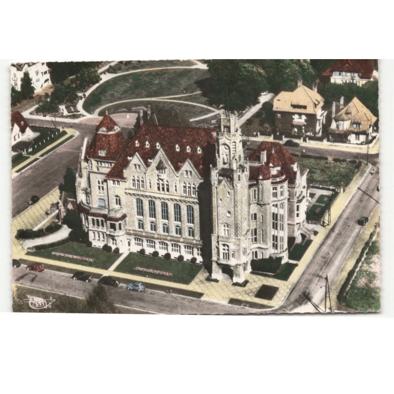 LE TOUQUET-PARIS-PLAGE: l'hôtel de ville vue aérienne 10X15 - très bon état