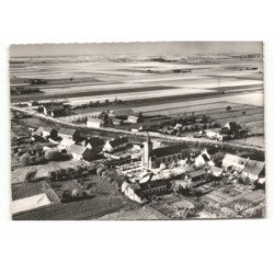 SAINT-NICOLAS-sur-L'AA: vue sur le cimetière et l'église vue aérienne 10X15 - très bon état