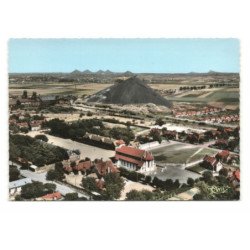 SAINS-en-GOHELLE: fosse 10 et église de la cité vue aérienne 10X15 - très bon état