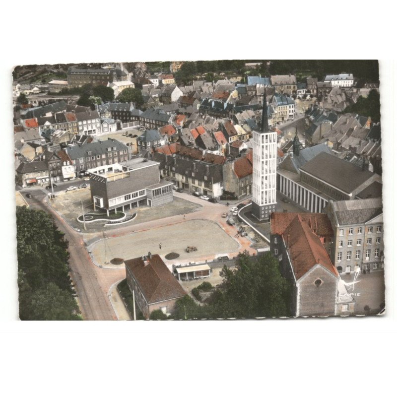 SAINT-POL: l'église et la mairie vue aérienne 10X15 - très bon état