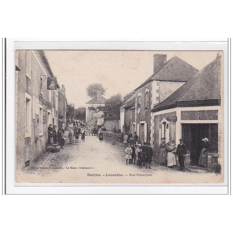 LAVARDIN : rue principale - tres bon etat