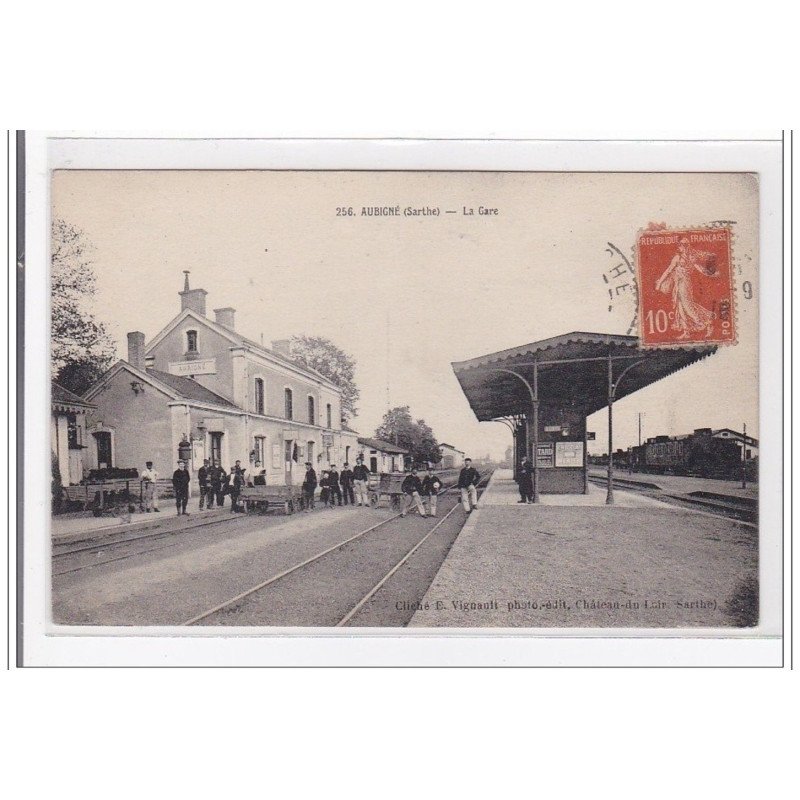 AUBIGNE : la gare - tres bon etat