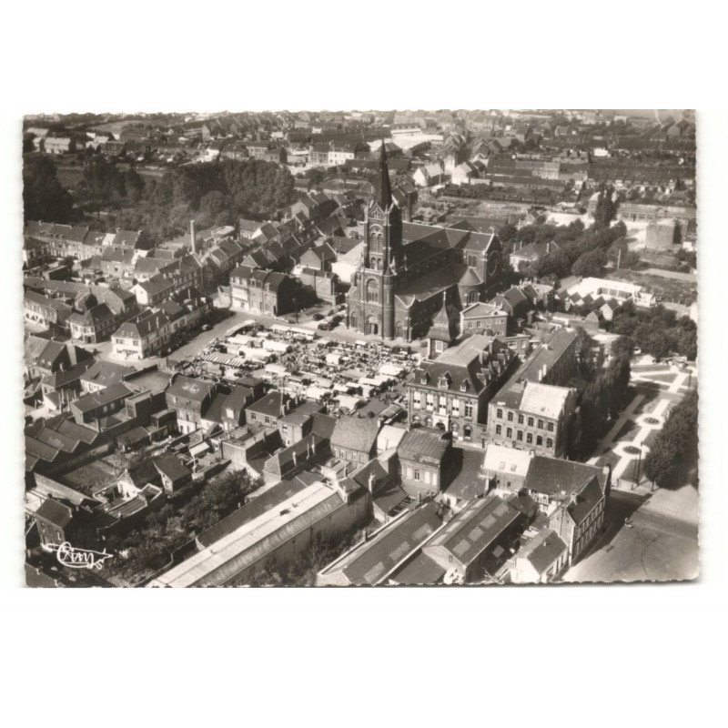 WATTRELOS: église saint-maclou, grand' place vue aérienne 10X15 - très bon état