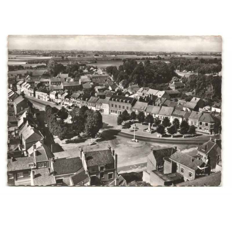 WORMHOUT: la place du général de gaulle vue aérienne 10X15 - très bon état